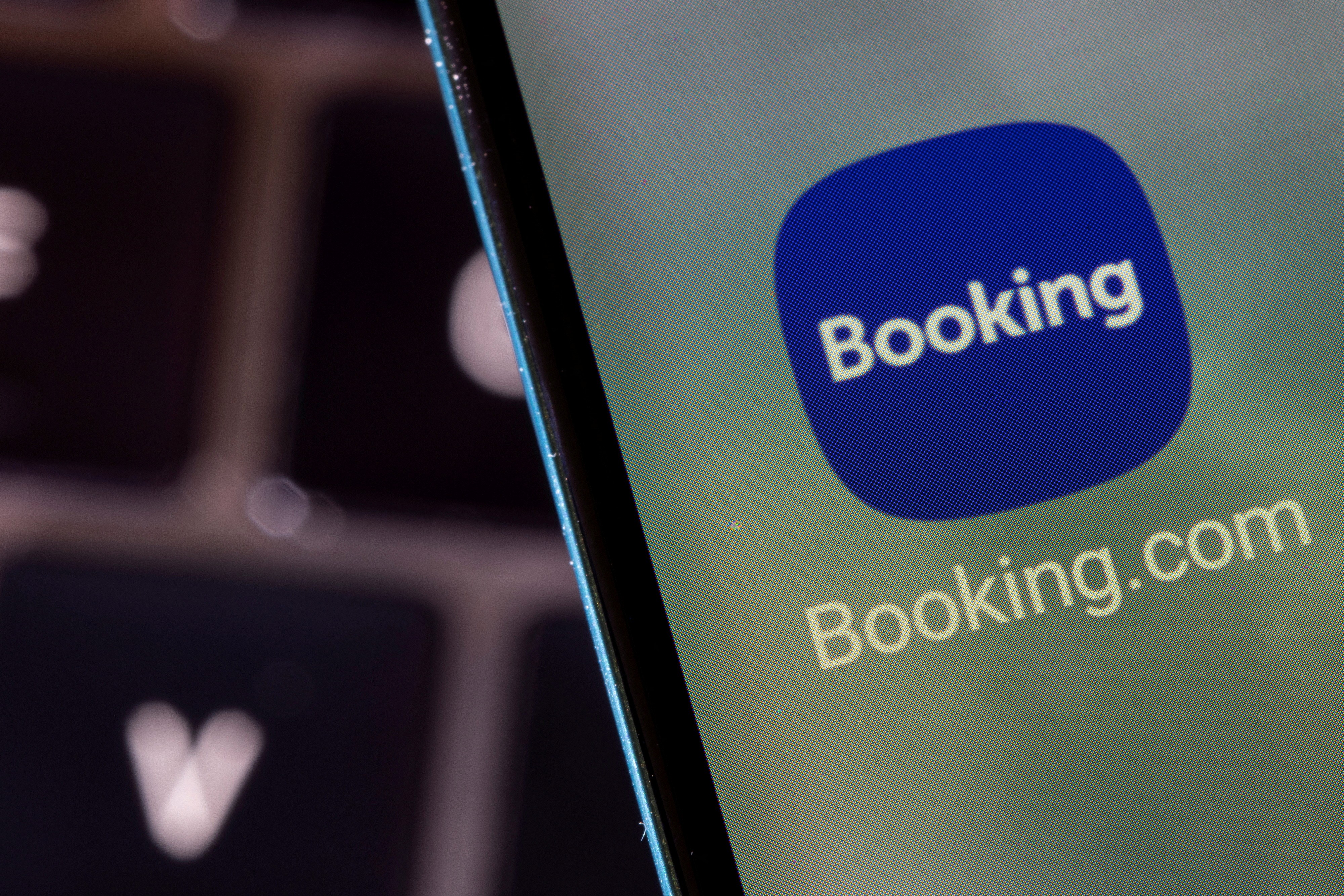 Booking.com confirma invasão em seus sistemas e alerta clientes para possível vazamento de dados