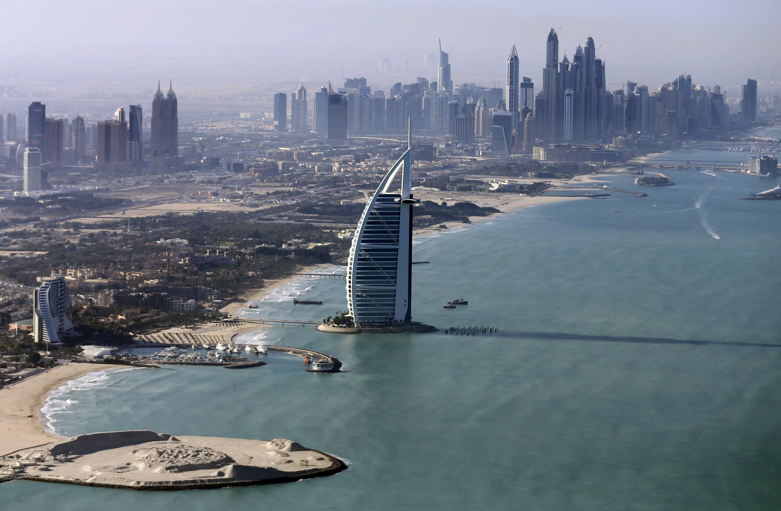 Hotel Burj Al Arab, em Dubai, conhecido como único 7 estrelas do mundo, fechará para reforma