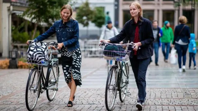 O paradoxo da Noruega, país que ganha bilhões com aumento do petróleo mas o consome cada vez menos