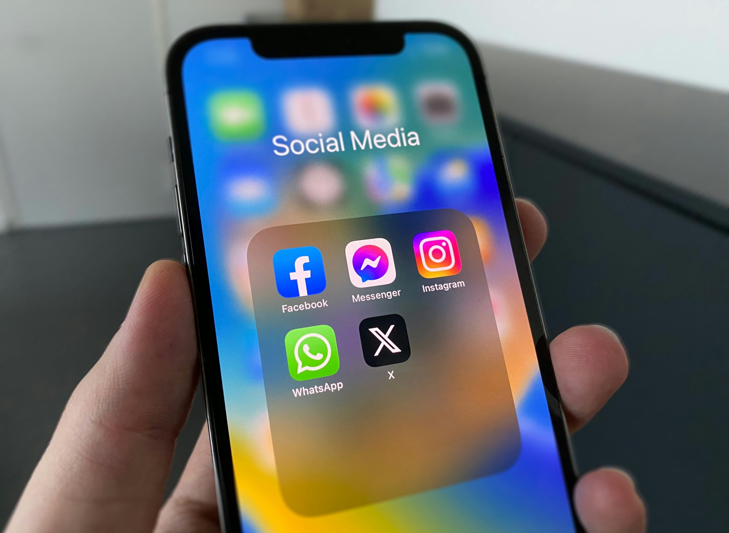 ‘Dark patterns’: como big techs usam truques para manipular usuários e influenciar suas escolhas
